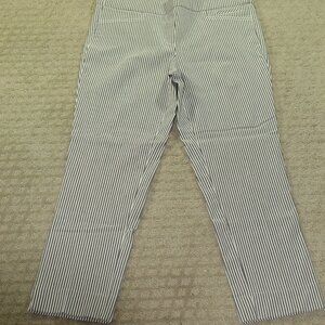 Anne Klein Women's Size M Grey White Striped Pull On Ankle Pants